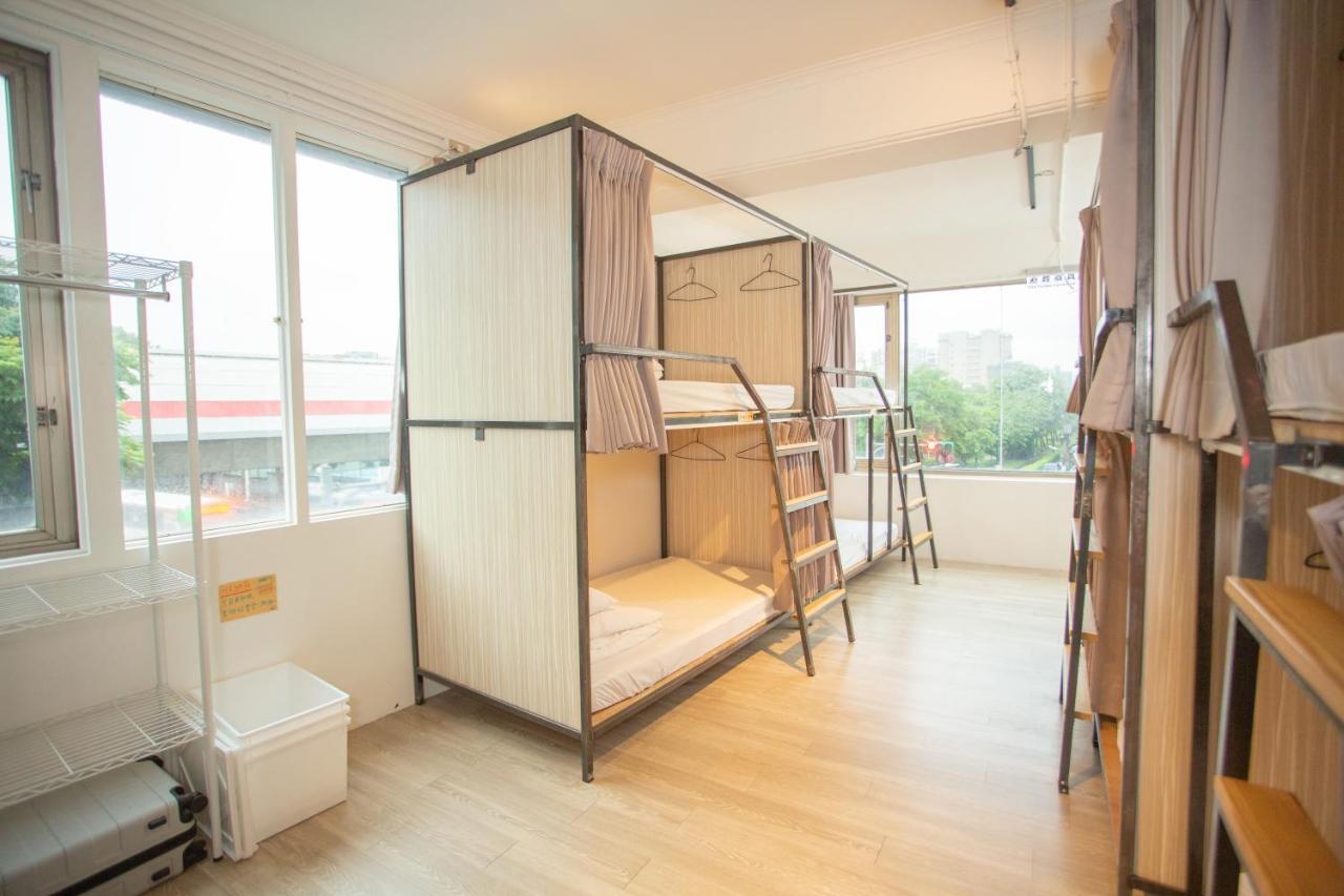 Corner Hostel & Cafe Taipei Dış mekan fotoğraf