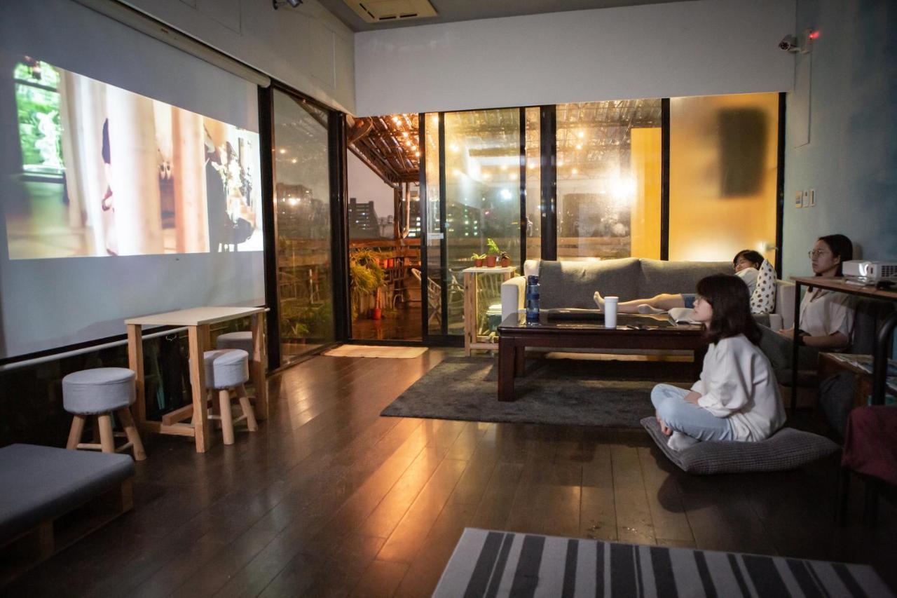 Corner Hostel & Cafe Taipei Dış mekan fotoğraf